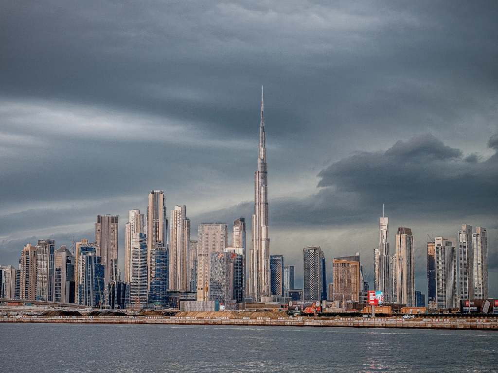 UAE Weather Alert: Expect Temperature Drop and Rainfall Tomorrow (March 17, 2025)